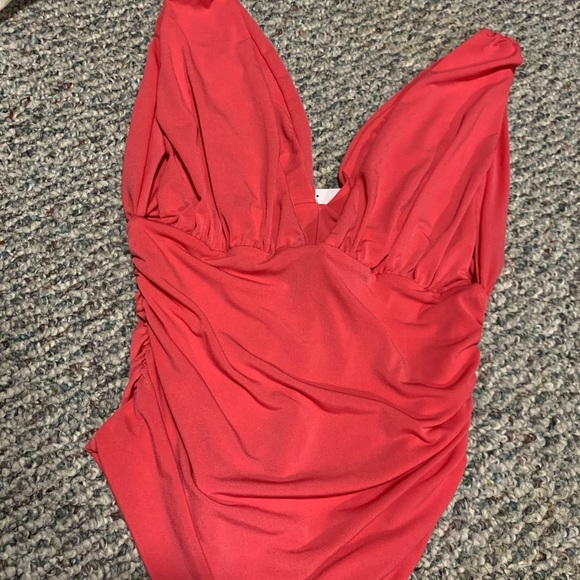 NWT plunging ruched bodysuit - Picture 4 of 4